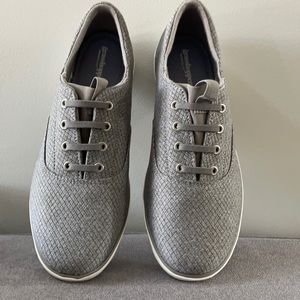 Women’s Grasshopper slip on sneakers